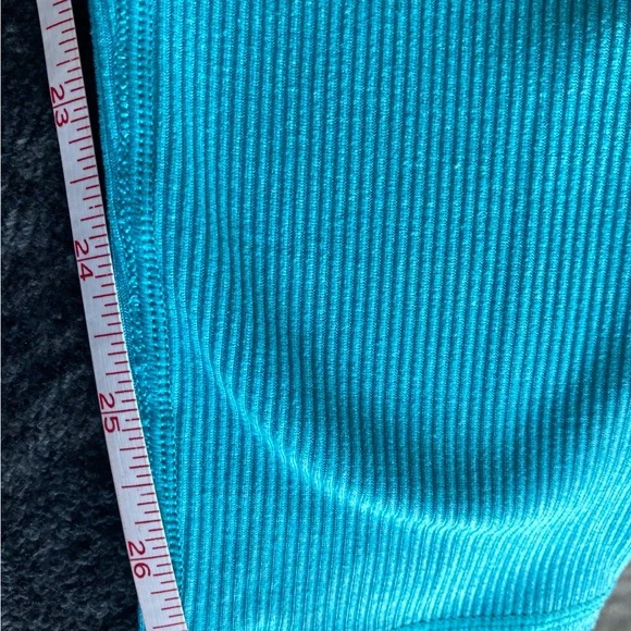 ALO HIGH-WAIST ALOSOFT LOUNGE LEGGING. EUC medium - Picture 11 of 11